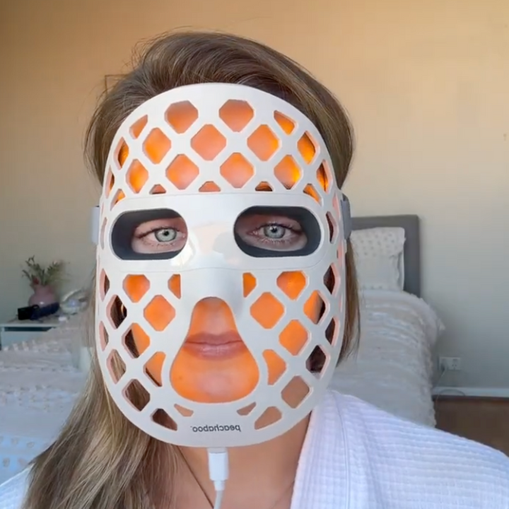 قناع علاج الضوء LED من السيليكون Peachaboo Glo Aurora (مع NIR)
