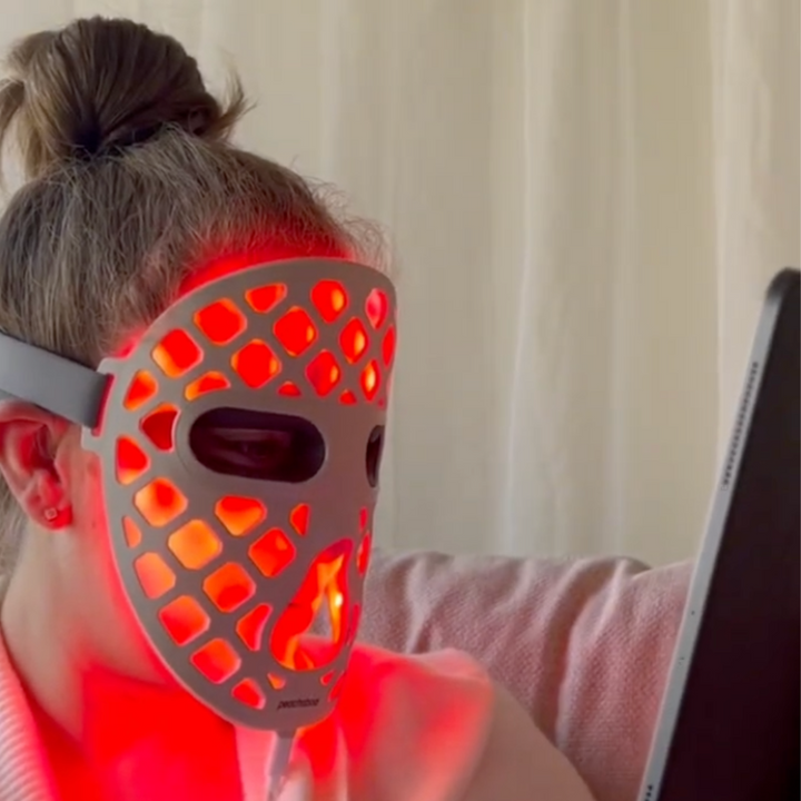 قناع علاج الضوء LED من السيليكون Peachaboo Glo Aurora (مع NIR)